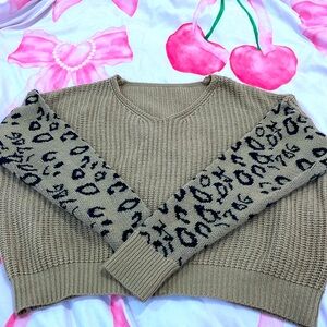 Leapord print sweater